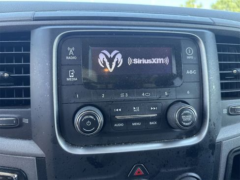 Used 2017 RAM 1500 Express image 11