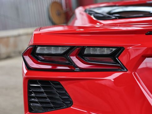 Used 2021 Chevrolet Corvette Stingray Coupe w/ Engine Appearance Package image 20