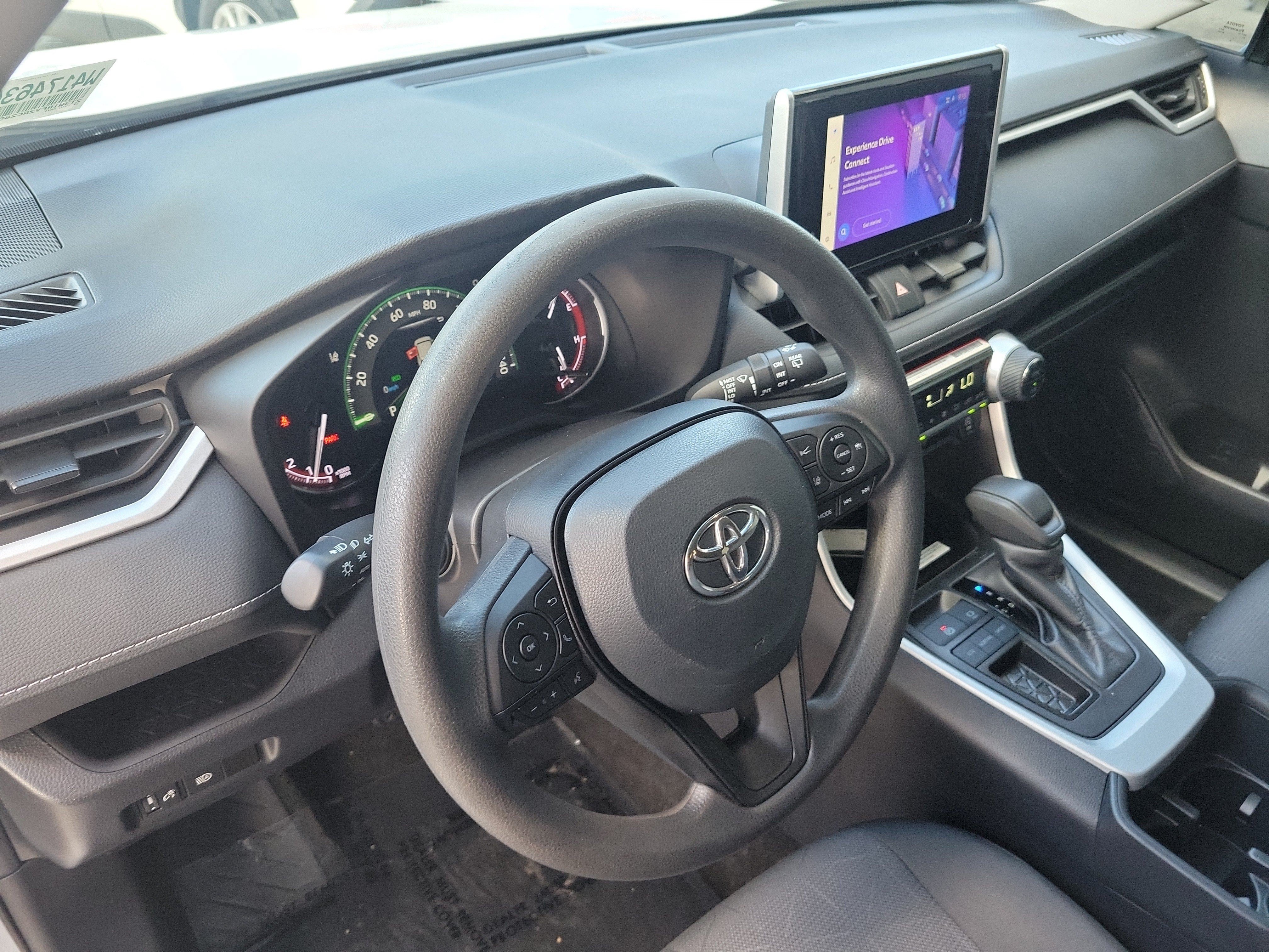Used 2024 Toyota RAV4 XLE FWD image 23