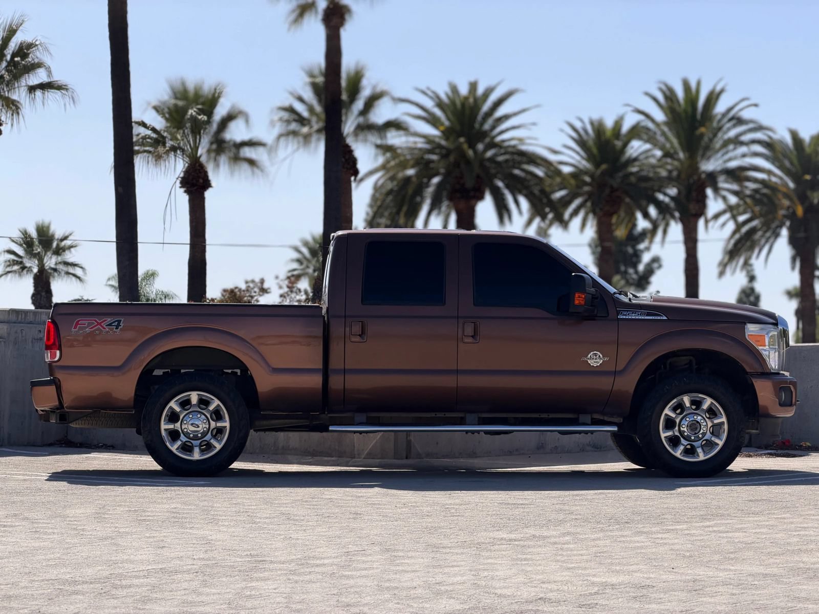Used 2012 Ford F250 Lariat w/ Lariat Interior Pkg AWD/4WD image 17