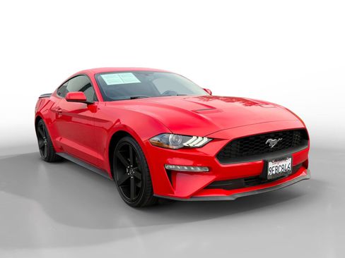 Used 2020 Ford Mustang Coupe image 7