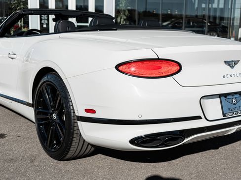 Used 2022 Bentley Continental GT image 9