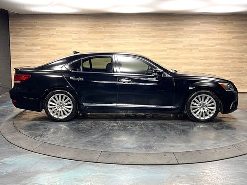 Used 2017 Lexus LS 460 w/ Comfort Package RWD image 33