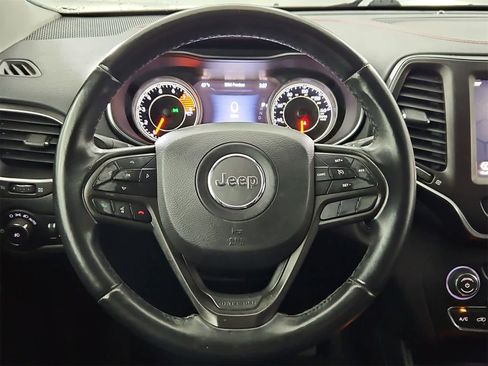 Used 2019 Jeep Cherokee Trailhawk image 22