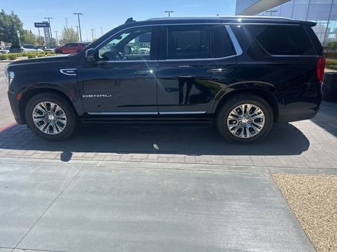 Used 2021 GMC Yukon Denali w/ Denali Ultimate Package AWD/4WD image 8