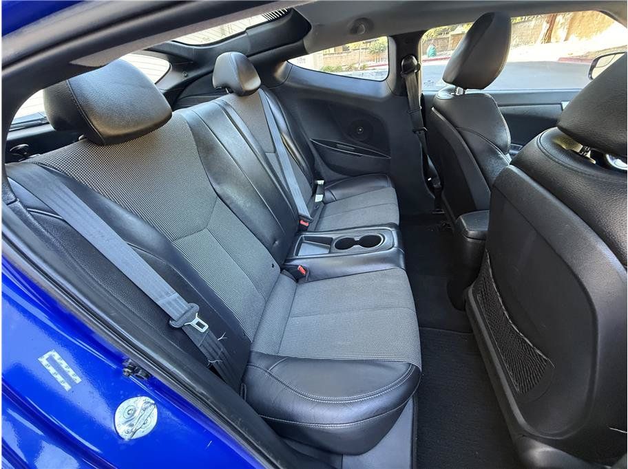Used 2014 Hyundai Veloster w/ Style Package 02 FWD image 21