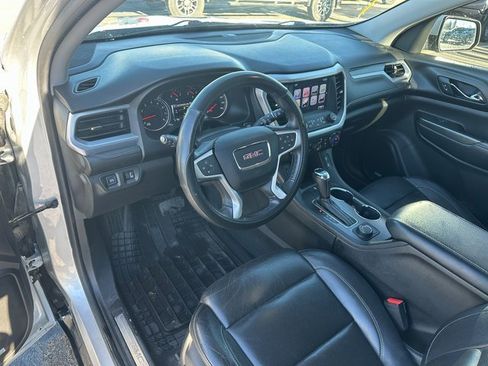 Used 2017 GMC Acadia SLT image 16