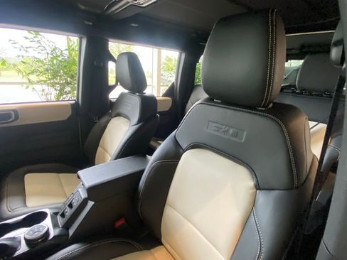 New 2026 Ford Bronco Outer Banks w/ Sasquatch Package image 21