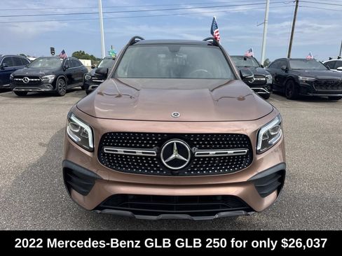 Used 2022 Mercedes-Benz GLB 250 image 2