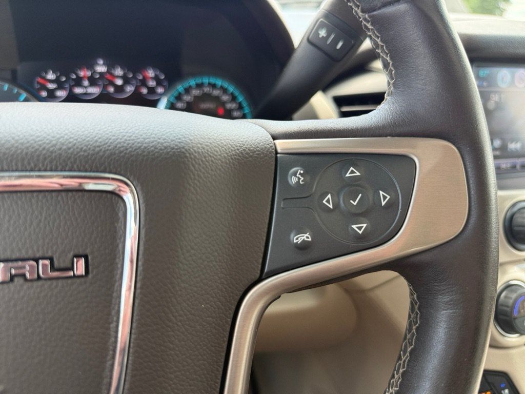 Used 2018 GMC Yukon Denali w/ Denali Ultimate Package AWD/4WD image 33
