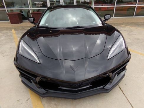 Used 2024 Chevrolet Corvette Stingray Premium Cpe w/ Z51 Performance Package RWD image 2