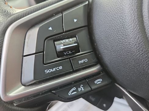 Used 2018 Subaru Crosstrek 2.0i Limited image 28