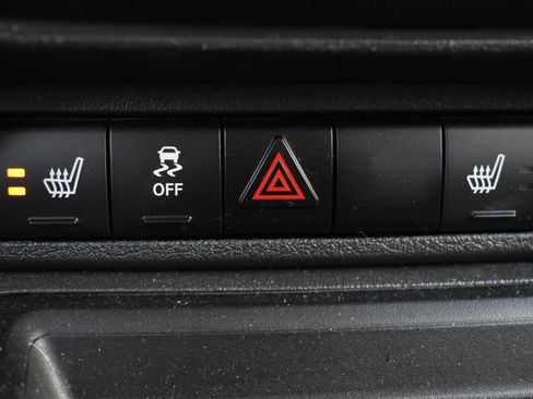 Used 2017 Jeep Patriot Latitude AWD/4WD image 30