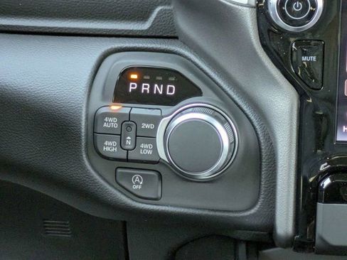 New 2026 RAM 1500 Big Horn AWD/4WD image 19