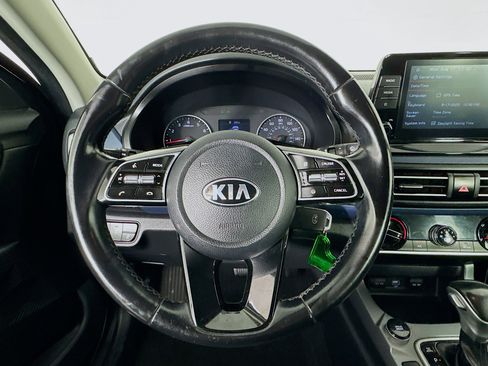 Used 2021 Kia Seltos S image 11