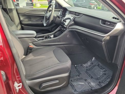 Used 2023 Jeep Grand Cherokee L Laredo w/ Luxury Tech Group I image 13