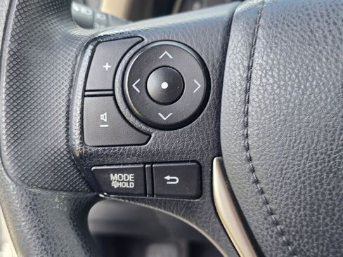 Used 2015 Toyota RAV4 XLE FWD image 22