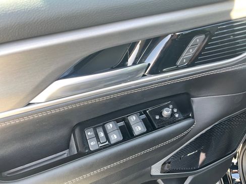 New 2026 Jeep Grand Wagoneer Limited image 14