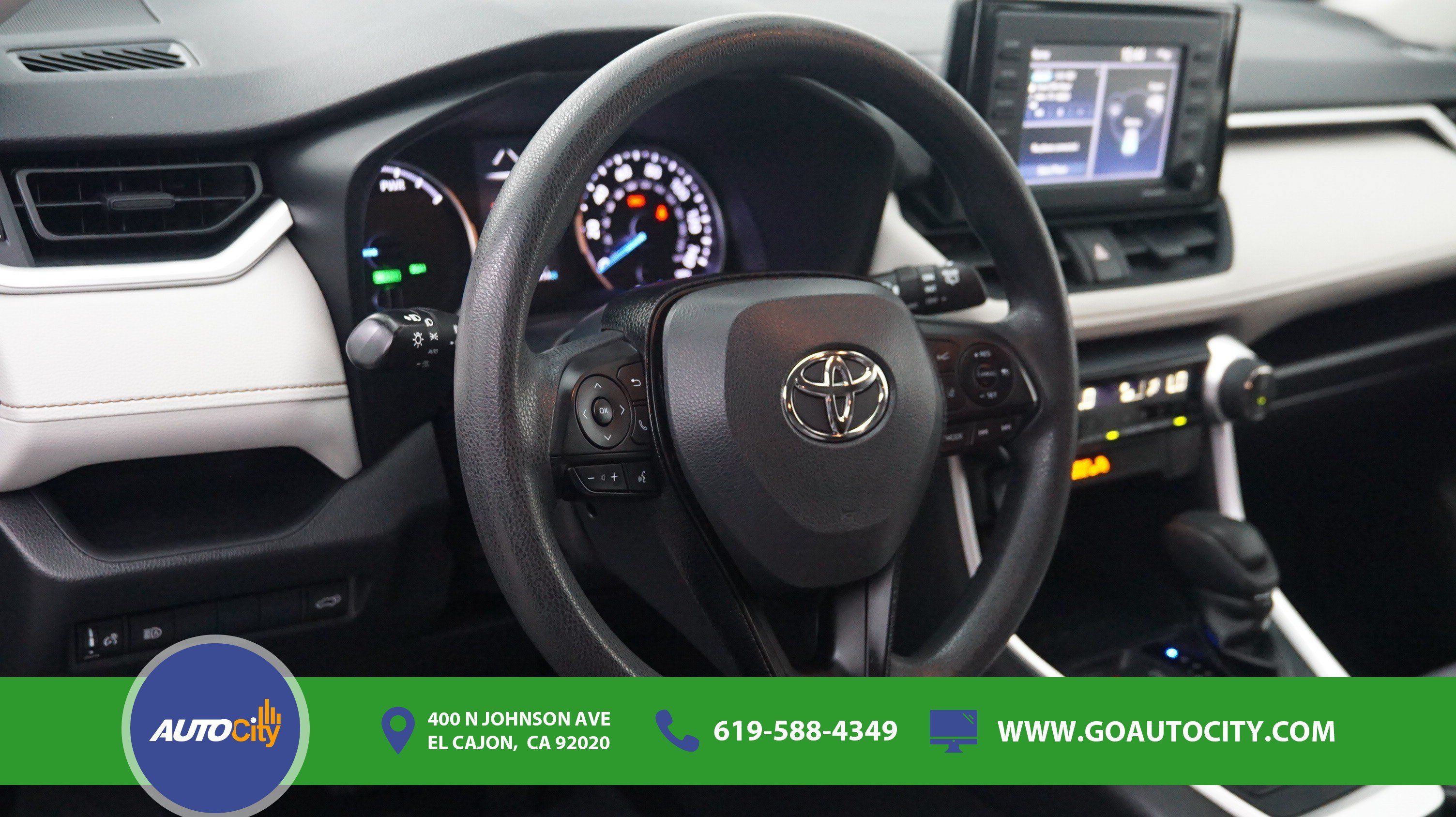 Used 2020 Toyota RAV4 XLE w/ Convenience Package AWD/4WD image 19