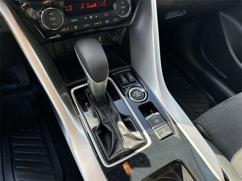 Used 2023 Mitsubishi Eclipse Cross SE image 20