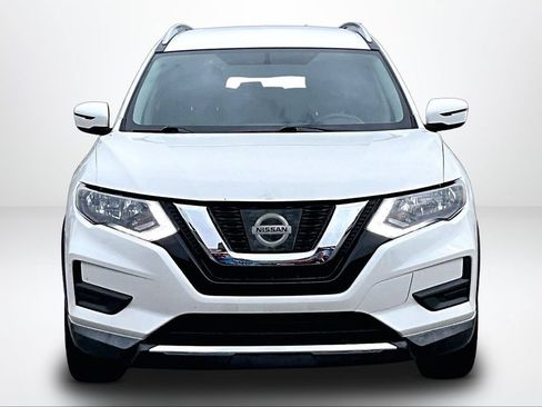 Used 2017 Nissan Rogue SV AWD/4WD image 4