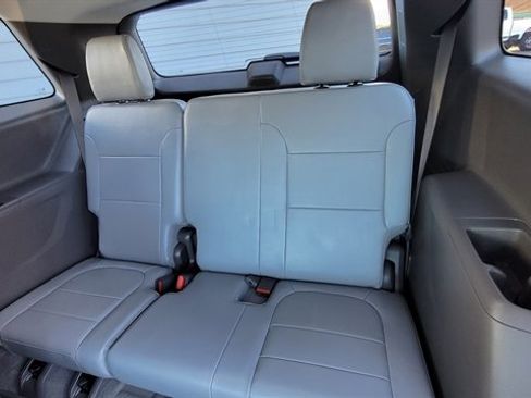 Used 2021 Chevrolet Traverse LT w/ LPO, Blackout Package image 54