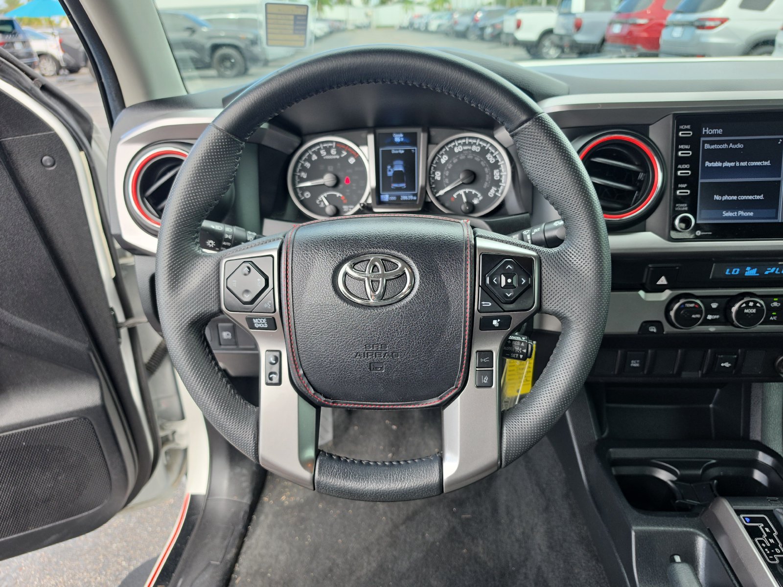 Used 2022 Toyota Tacoma SR5 RWD image 10