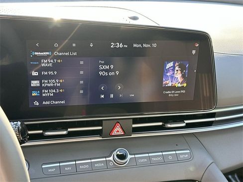 Used 2025 Hyundai Elantra SEL image 12