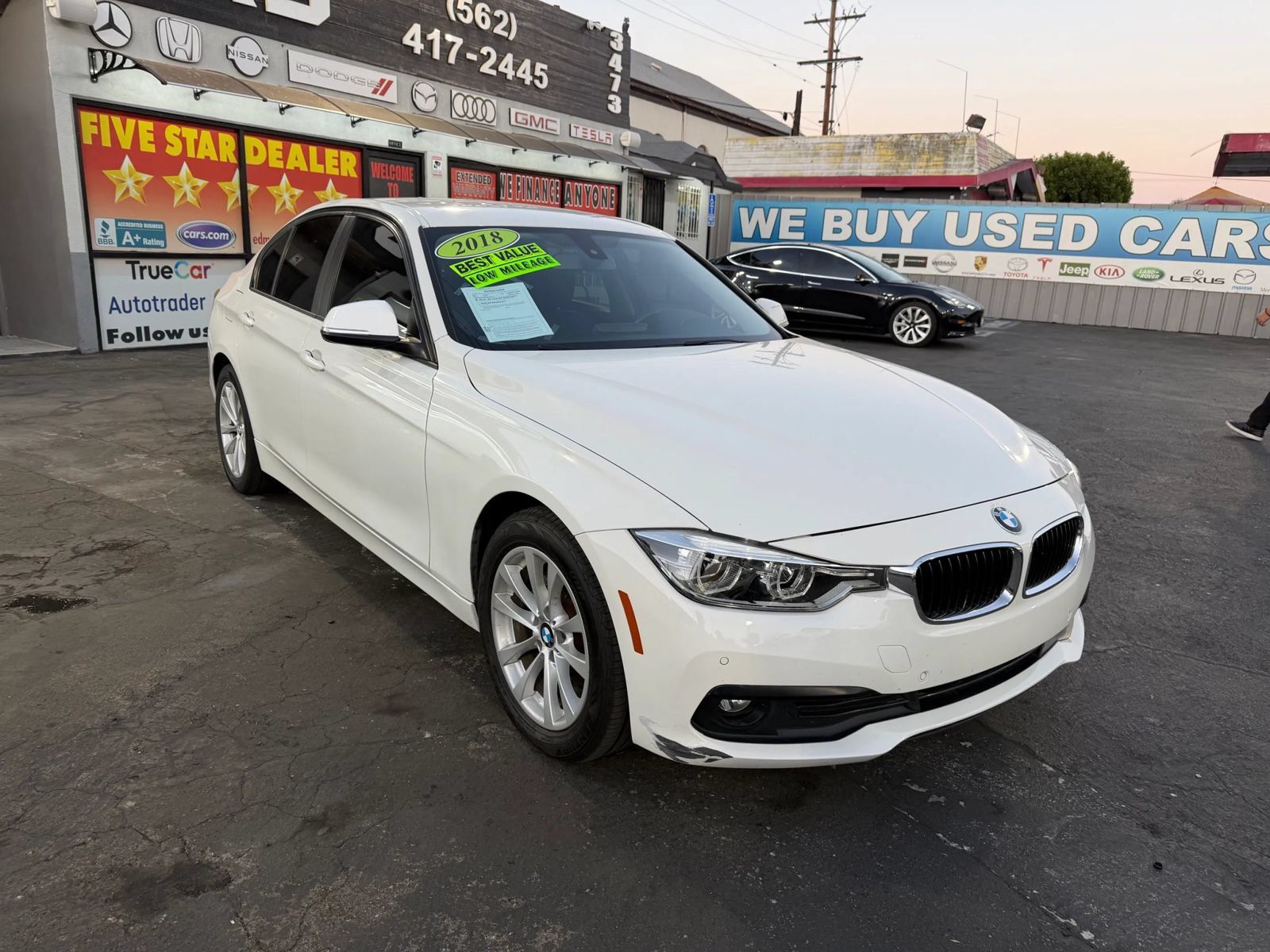 Used 2018 BMW 320i Sedan RWD image 2
