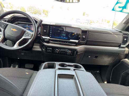 Used 2025 Chevrolet Silverado 2500 LT w/ Convenience Package AWD/4WD image 24