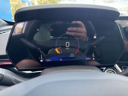 New 2026 Chevrolet Trax RS w/ Sunroof Package image 15