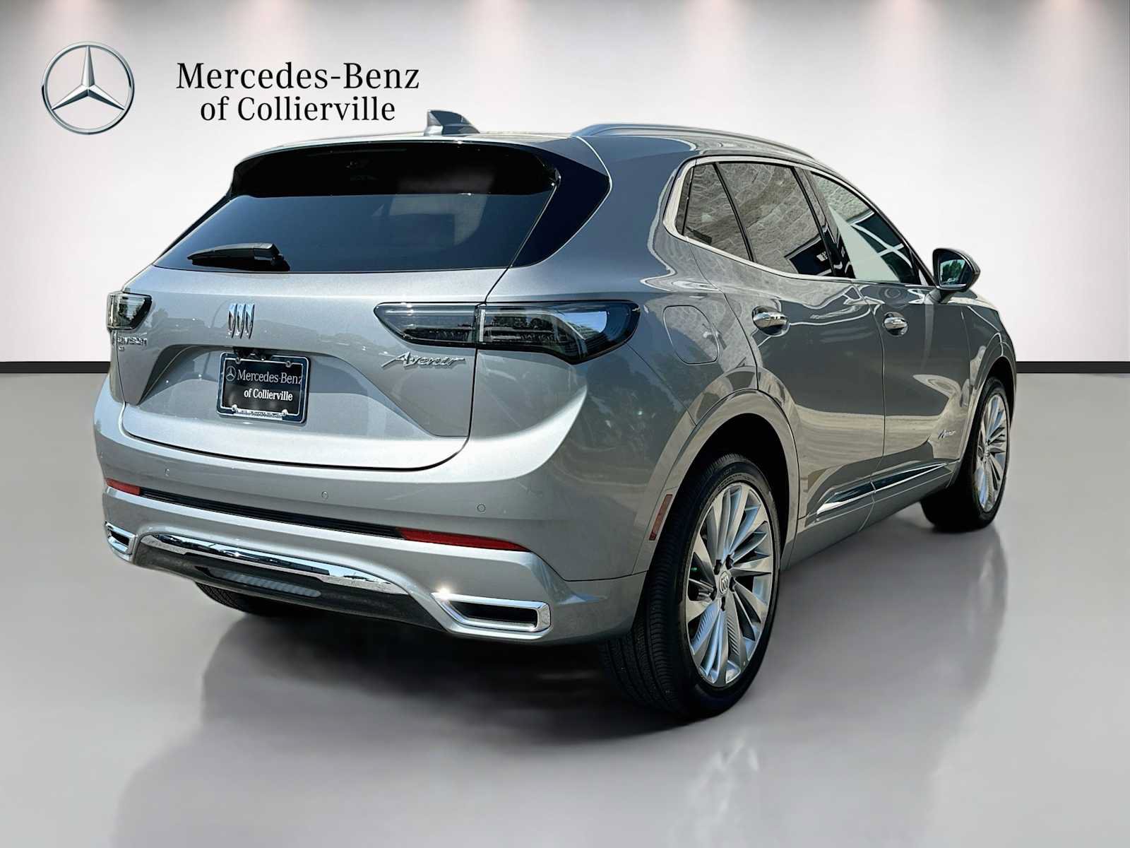 Used 2025 Buick Envision Avenir AWD/4WD image 5