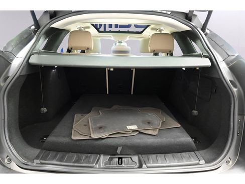 Used 2017 Jaguar F-PACE Prestige AWD/4WD image 16