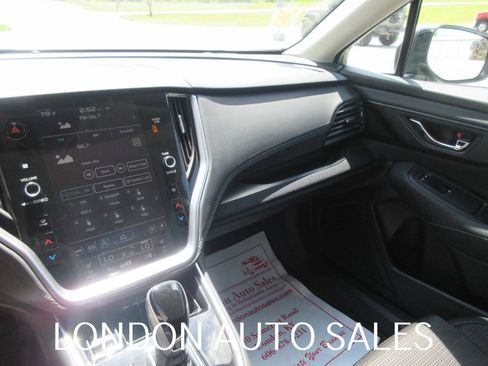 Used 2025 Subaru Outback Premium w/ Popular Package #1A AWD/4WD image 12