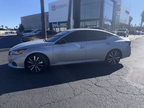 Used 2020 Nissan Altima 2.5 SR image 4