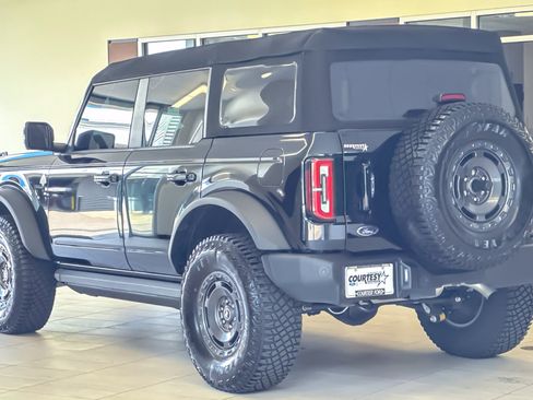 Used 2024 Ford Bronco Outer Banks AWD/4WD image 6