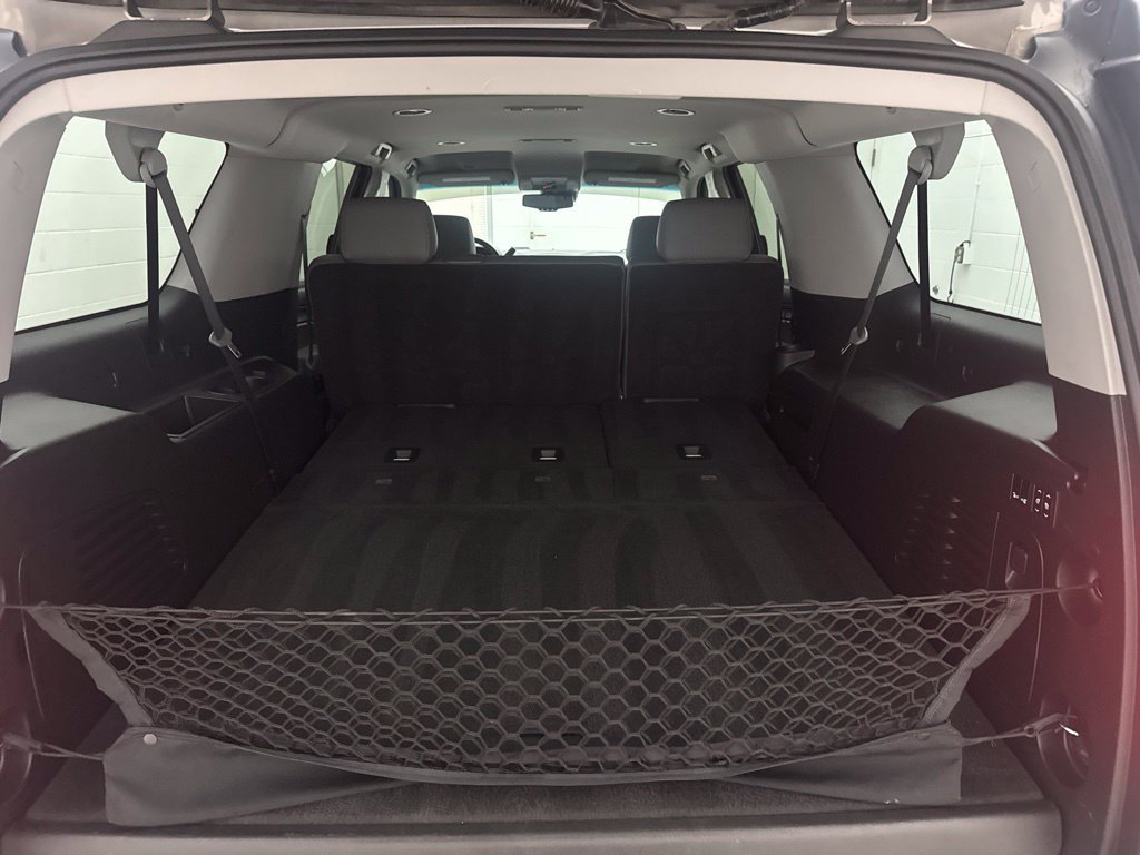 Used 2019 Chevrolet Suburban LT w/ LT Signature Package AWD/4WD image 8