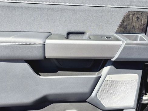 New 2025 Ford F250 Lariat w/ Lariat Ultimate Package image 11