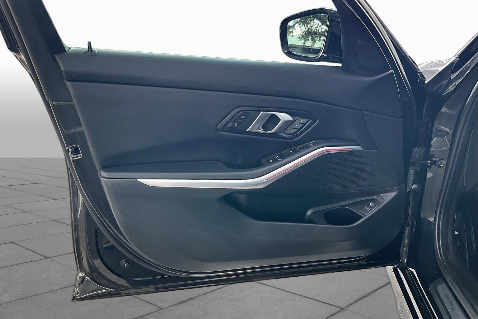 Used 2024 BMW 330i Sedan RWD image 22