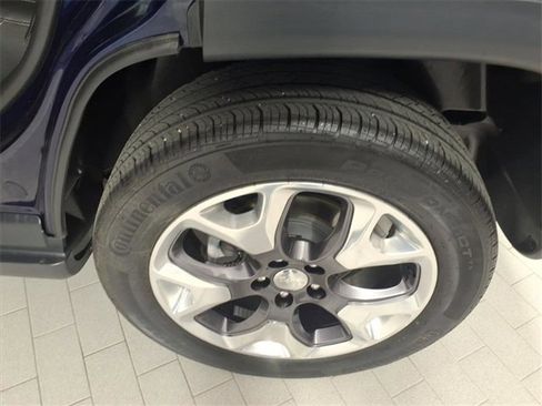 Certified 2020 Jeep Compass Limited image 16