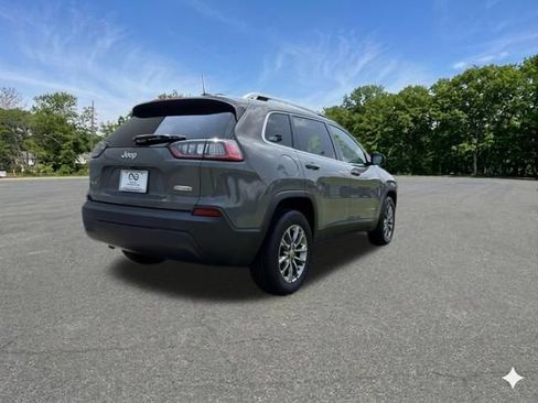 Used 2019 Jeep Cherokee Latitude Plus w/ Cold Weather Group AWD/4WD image 9