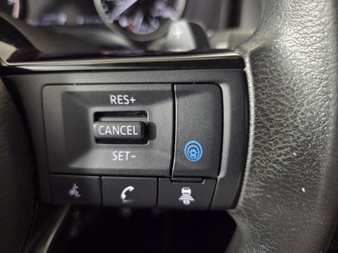 Used 2021 Nissan Rogue SV FWD image 16