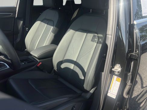 Used 2022 Audi Q3 2.0T Premium Plus AWD/4WD image 17