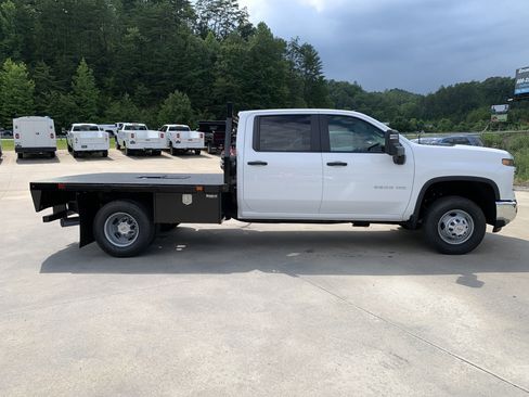 New 2025 Chevrolet Silverado 3500 W/T w/ WT Convenience Package AWD/4WD image 2