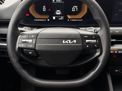 Used 2025 Kia K4 FWD image 12