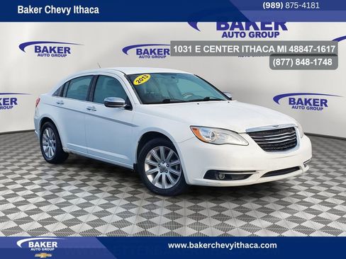 Used 2013 Chrysler 200 Limited FWD image 1