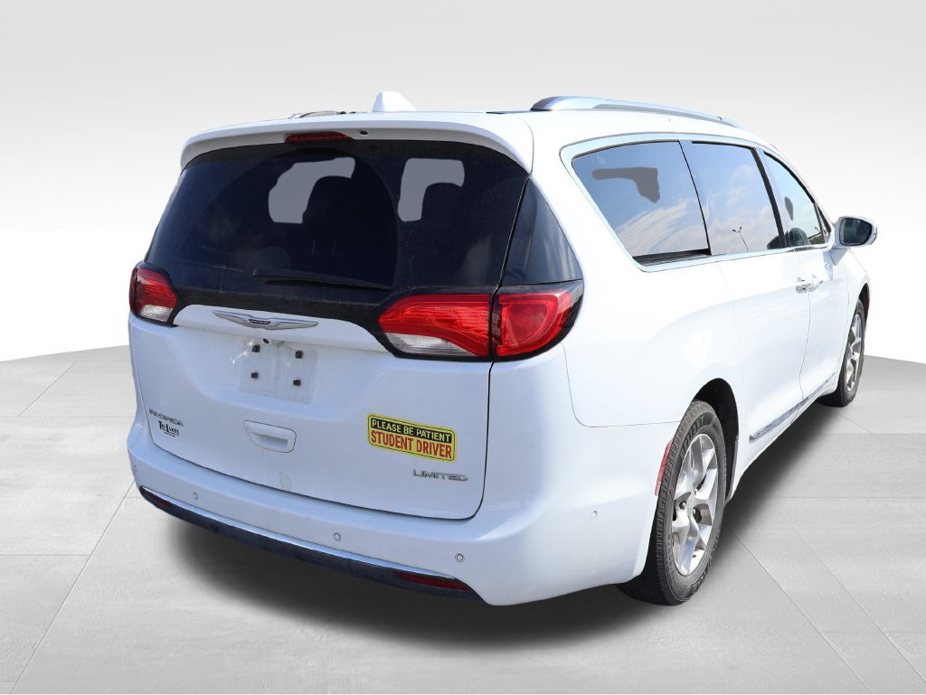 Used 2020 Chrysler Pacifica Limited w/ Advanced Safetytec Group FWD image 12