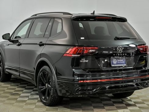 Certified 2024 Volkswagen Tiguan SE R-Line image 5