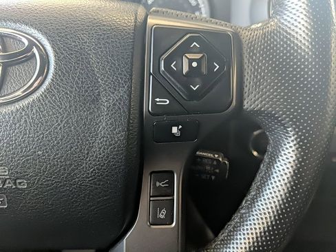 Used 2019 Toyota Tacoma TRD Sport image 19