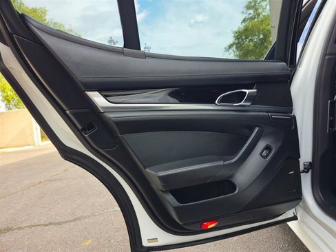Used 2014 Porsche Panamera AWD/4WD image 25